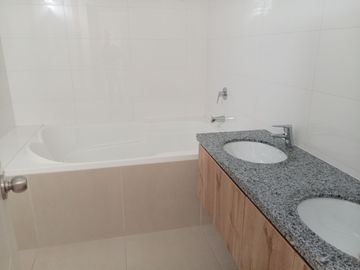 VENTA DE DUPLEX DE ESTRENO, 6TO PISO,143.42 M2, 3 DORMITORIOS, 3 BAÑOS, TERRAZA, CO-WORKING