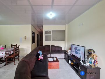 Casa rentera en venta tres departamentos