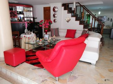 VENTA DE CASA BIFAMILIAR UBICADA EN TEQUENDAMA SUR CENTRAL CALI