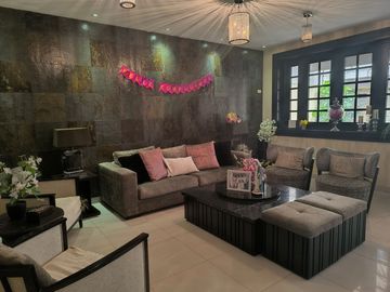 VENTA CASA OLIVOS - 3 DORMITORIOS - ESTUDIO - ESTAR - PISCINA - GUARDIANIA