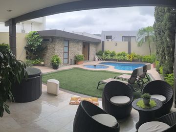 VENTA CASA OLIVOS - 3 DORMITORIOS - ESTUDIO - ESTAR - PISCINA - GUARDIANIA
