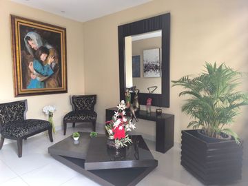 VENTA CASA OLIVOS - 3 DORMITORIOS - ESTUDIO - ESTAR - PISCINA - GUARDIANIA