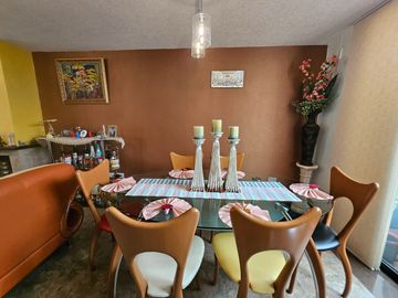 Tumbaco, Ubicado a 300 m de La Plaza Hilacril, Casa en Venta