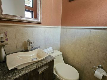 Tumbaco, Ubicado a 300 m de La Plaza Hilacril, Casa en Venta