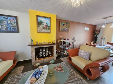 Tumbaco, Ubicado a 300 m de La Plaza Hilacril, Casa en Venta