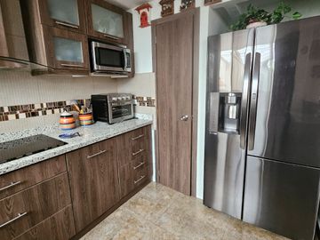 Tumbaco, Ubicado a 300 m de La Plaza Hilacril, Casa en Venta