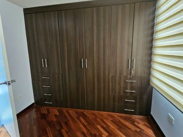 Tumbaco, Ubicado a 300 m de La Plaza Hilacril, Casa en Venta