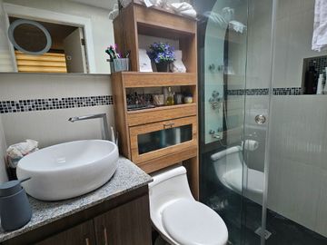 Tumbaco, Ubicado a 300 m de La Plaza Hilacril, Casa en Venta