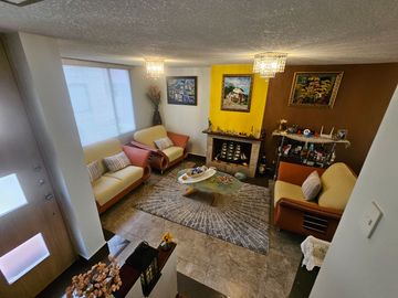 Tumbaco, Ubicado a 300 m de La Plaza Hilacril, Casa en Venta