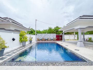 Luxury Pool Villa House with Fully-Fitted/Built-in and Ready to move in
