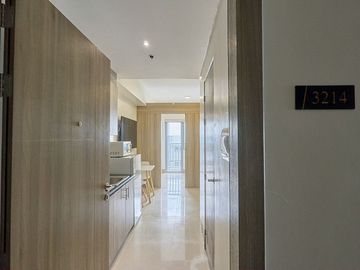 FAME32XXT2: For SaleFully Furnished 1 BR Unit with Balcony at Fame Residences