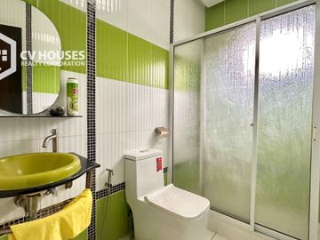 SPACIOUS 2-STORY HOUSE FOR SALE IN A PRIME LOCATION NEAR A VISTA MALL, PAMPANGA