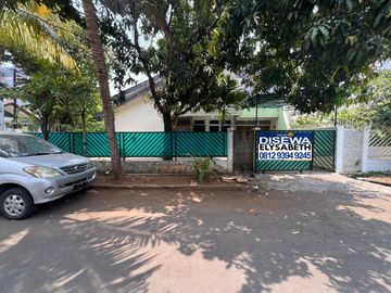 Disewakan Cepat Rumah Hoek 1,5 Lt, Bagus, Rapi, Kelapa Gading