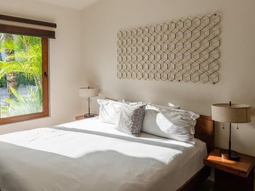 ¡Exclusiva Villa Frente al Mar en Playa del Carmen! Lujo y Tranquilidad con una Vista Turquesa