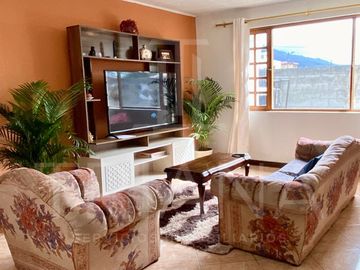 CASA 4 DORMITORIOS LA ARMENIA LOS CHILLOS - Casa en Venta de Oportunidad en el Valle de los Chillos - La Armenia