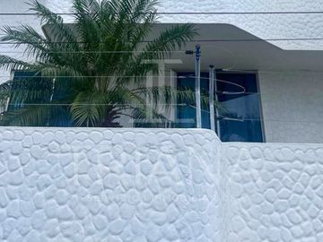 DEPARTAMENTO / PENTHOUSE DE VENTA DÚPLEX TONSUPA ESMERALDAS
