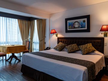 SE VENDE HOTEL BOUTIQUE Y RESTAURANTE EN MIRAFLORES ( PRECIO NEGOCIABLE)