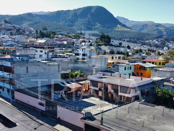CASA RENTERA EN VENTA SANTA RITA SOLANDA SUR DE QUITO