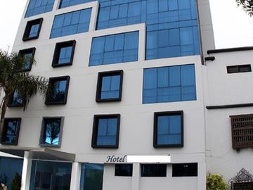 SE VENDE HOTEL BOUTIQUE Y RESTAURANTE EN MIRAFLORES ( PRECIO NEGOCIABLE)