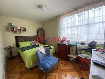 ¡Atención Inversionistas! Casa En Venta En El Agustino