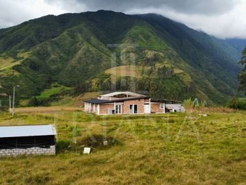 TERRENO MAS PROPIEDAD BARRIO LA ESPERANZA SECTOR LA CADENA IBARRA IMBABURA