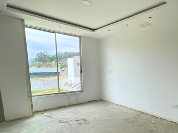 Venta de casa nueva - Ubicada en Chuquipata-Azogues