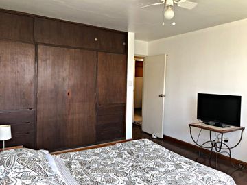CASA EN VENTA FRENTE JOCKEY PLAZA 300 m2 URB NEPTUNO SURCO