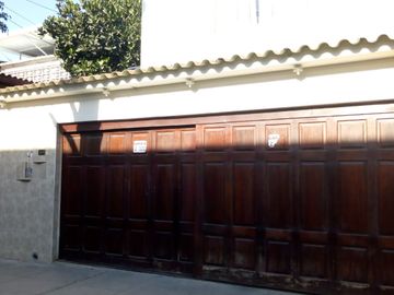 CASA EN VENTA O ALQUILER URB. CLARK-PIURA