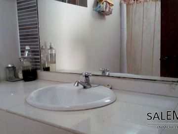 CASA EN VENTA O ALQUILER URB. CLARK-PIURA