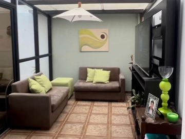 EN VENTA HERMOSA CASA CERCA DE MONAY