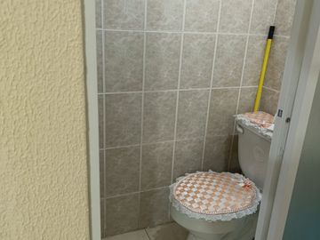 CASA de VENTA en Conjunto Habitacional a 2 cuadras de Av. Geovanny Calles, Calderón, Ecuador
