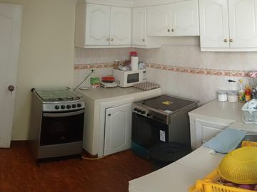 CASA de VENTA en Conjunto Habitacional a 2 cuadras de Av. Geovanny Calles, Calderón, Ecuador