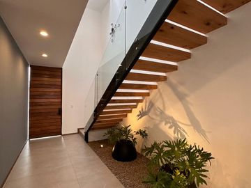 CASA EN VENTA EN PRADERAS I ALTOZANO HAB. EN PLANTA BAJA.