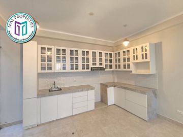 SE VENDE CASA EN LA QUINTA LAS GARDENIAS !