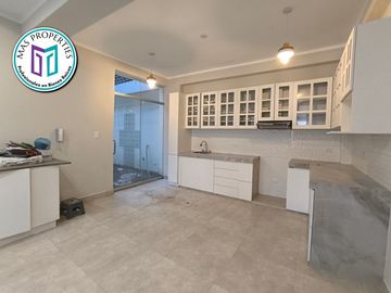 SE VENDE CASA EN LA QUINTA LAS GARDENIAS !