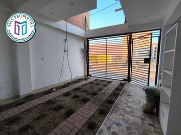 SE VENDE CASA EN LA QUINTA LAS GARDENIAS !