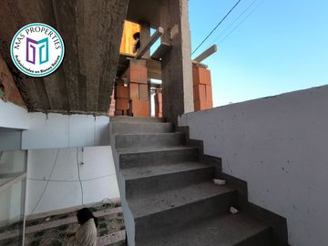 SE VENDE CASA EN LA QUINTA LAS GARDENIAS !