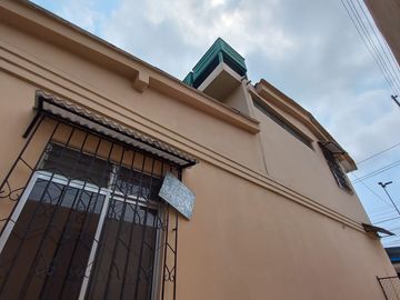 VENTA DE CASA RENTERA ESQUINERA EN CDLA. COVIEM SUR DE GUAYAQUIL