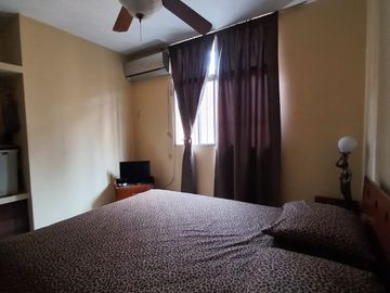 VENTA DE CASA RENTERA ESQUINERA EN CDLA. COVIEM SUR DE GUAYAQUIL