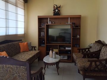 VENTA DE CASA RENTERA ESQUINERA EN CDLA. COVIEM SUR DE GUAYAQUIL