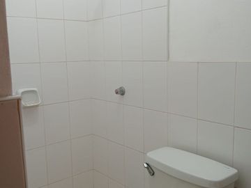 Venta De Departamento En Urb Daniel Hoyle 4To Piso Con Cochera A Un Paso De La Upn (GAPONTE)