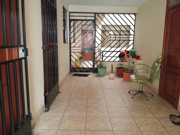 Venta De Departamento En Urb Daniel Hoyle 4To Piso Con Cochera A Un Paso De La Upn (GAPONTE)