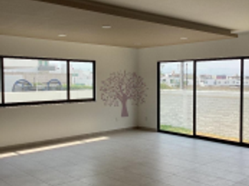 CASA EN RENTA EN CAÑADAS DEL LAGO NUEVA, 4 RECS. 4 BAÑOS, JARDIN, ESPACIOS AMPLIOS Y CONFORTABLES