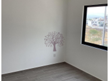 CASA EN RENTA EN CAÑADAS DEL LAGO NUEVA, 4 RECS. 4 BAÑOS, JARDIN, ESPACIOS AMPLIOS Y CONFORTABLES