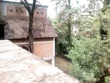 CASA EN LOMAS DE TZOMPANTLE