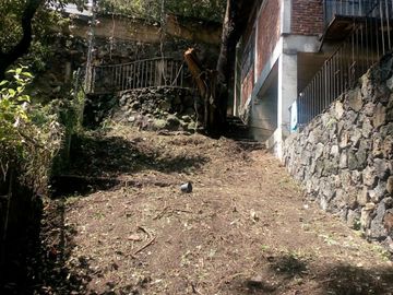 CASA EN LOMAS DE TZOMPANTLE