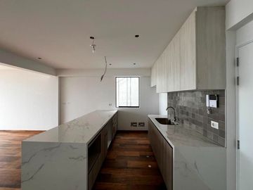 VENTA DE DEPARTAMENTO, TIPO 4 EN SEGUNDA FILA DE PLAYA CABALLEROS, CON VISTA DIRECTA A LA BAHIA CON TERRAZA Y PISCINA. EN PROYECTO