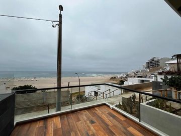 VENTA DE DEPARTAMENTO, TIPO 4 EN SEGUNDA FILA DE PLAYA CABALLEROS, CON VISTA DIRECTA A LA BAHIA CON TERRAZA Y PISCINA. EN PROYECTO