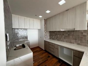 VENTA DE DEPARTAMENTO,  EN SEGUNDA FILA DE PLAYA CABALLEROS, CON VISTA DIRECTA A LA BAHIA  CON TERRAZA Y PISCINA.
