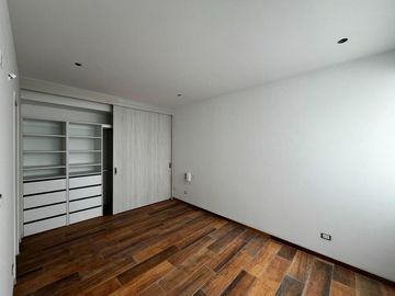 VENTA DE DEPARTAMENTO,  EN SEGUNDA FILA DE PLAYA CABALLEROS, CON VISTA DIRECTA A LA BAHIA  CON TERRAZA Y PISCINA.
